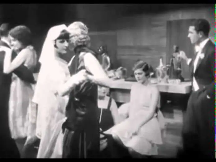Видео к фильму Ящик Пандоры — Pandora's Box - Louise Brooks Dances