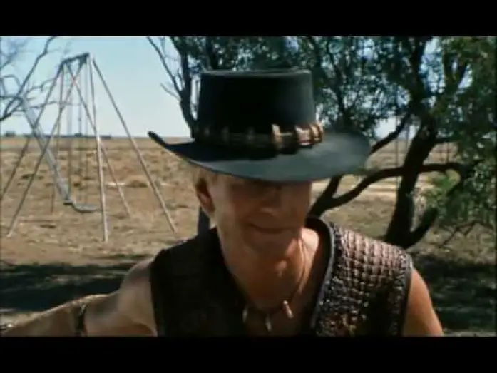 Видео к фильму Крокодил Данди в Лос-Анджелесе — Crocodile Dundee In Los Angeles Trailer HD