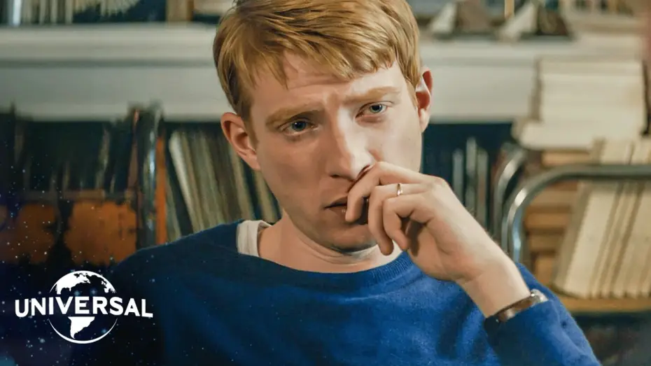 Видео к фильму Бойфренд из будущего | "Do You Want To Know The Big Secret?"