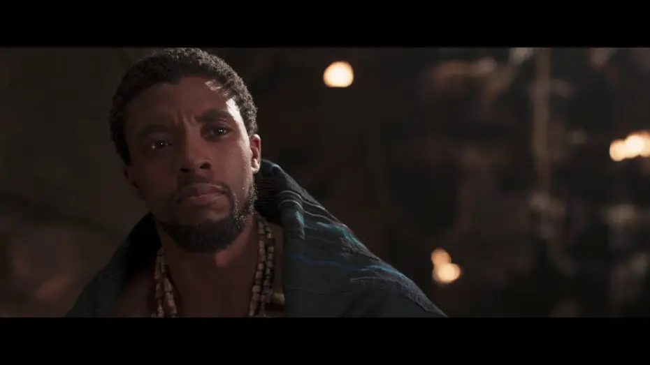 Видео к фильму Чёрная Пантера | Black Panther - Sc&egrave;ne coup&eacute;e : Les voix du pass&eacute; VOST