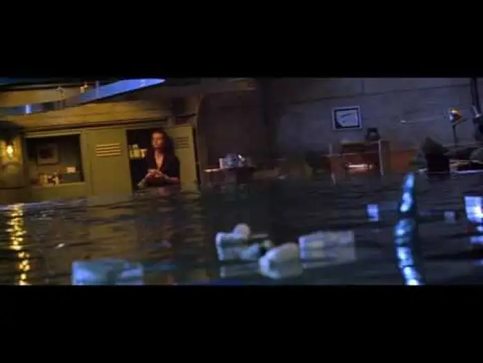 Видео к фильму Голубая бездна — Blu Profondo - Deep Blue Sea - Trailer Americano (1999)