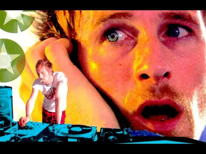 Видео к фильму Глухой пролёт — La leyenda del DJ Frankie Wilde (Trailer español)