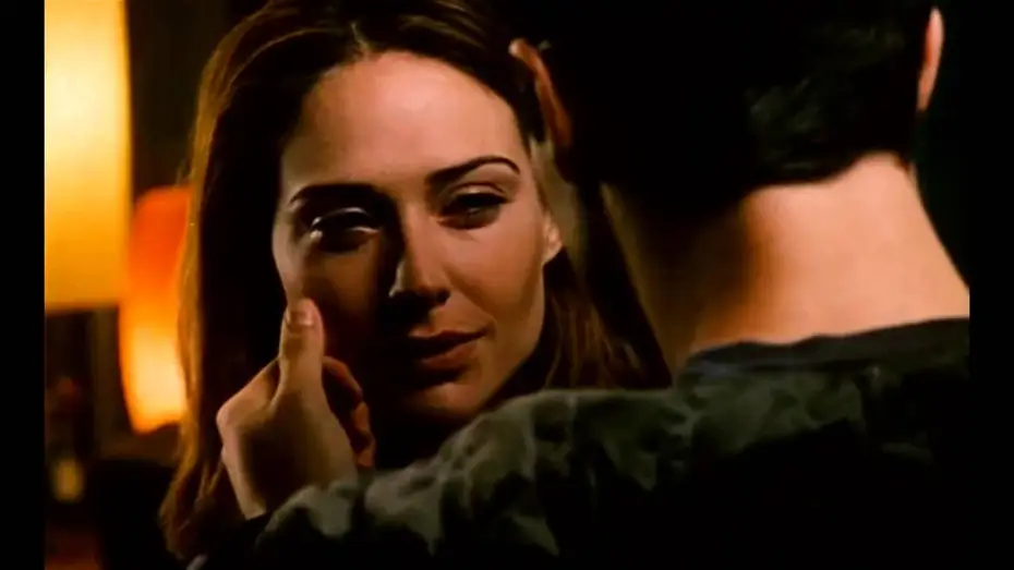 Видео к фильму Мальчики и девочки — BOYS GIRLS & A KISS Trailer - Deutsch (2000)