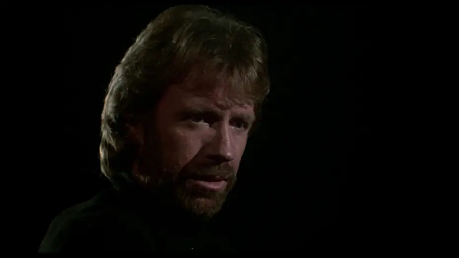Видео к фильму Вторжение в США — INVASION USA (1985) Bande-annonce VF- HD