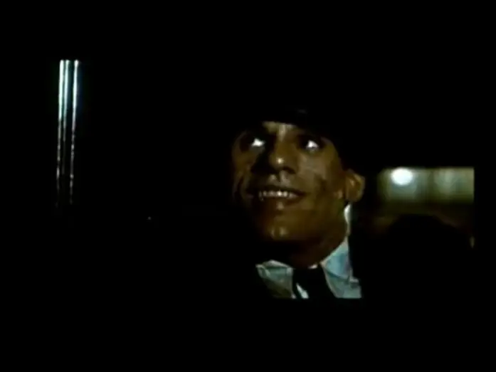 Видео к фильму Заваруха в городе — Haut les flingues (1984) bande annonce