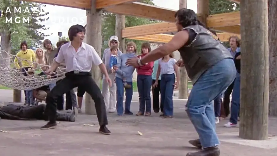 Видео к фильму Месть ниндзя — Fight At The Park