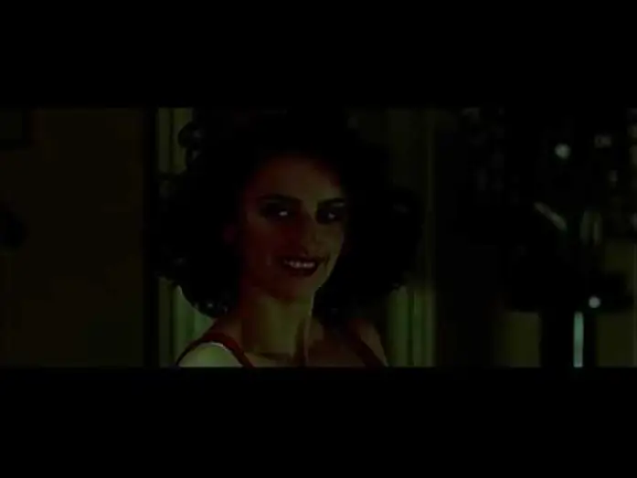 Видео к фильму Голова в облаках — Juegos De Mujer - Tráiler VE