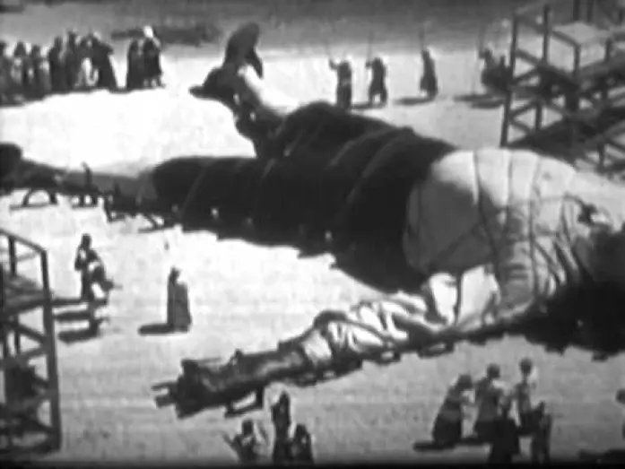 Видео к фильму Лилипуты и великаны — The 3 Worlds of Gulliver (1960) trailer