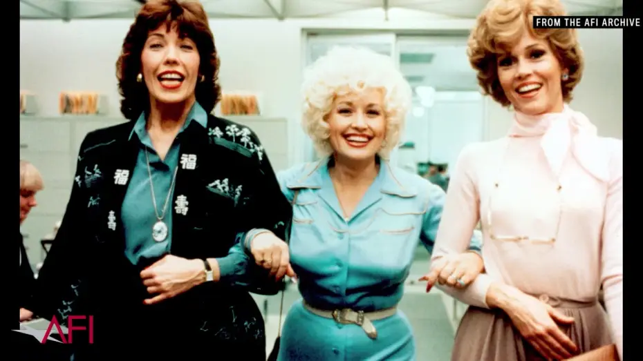 Видео к фильму С девяти до пяти — Jane Fonda on how she brought 9 TO 5 to the big screen.