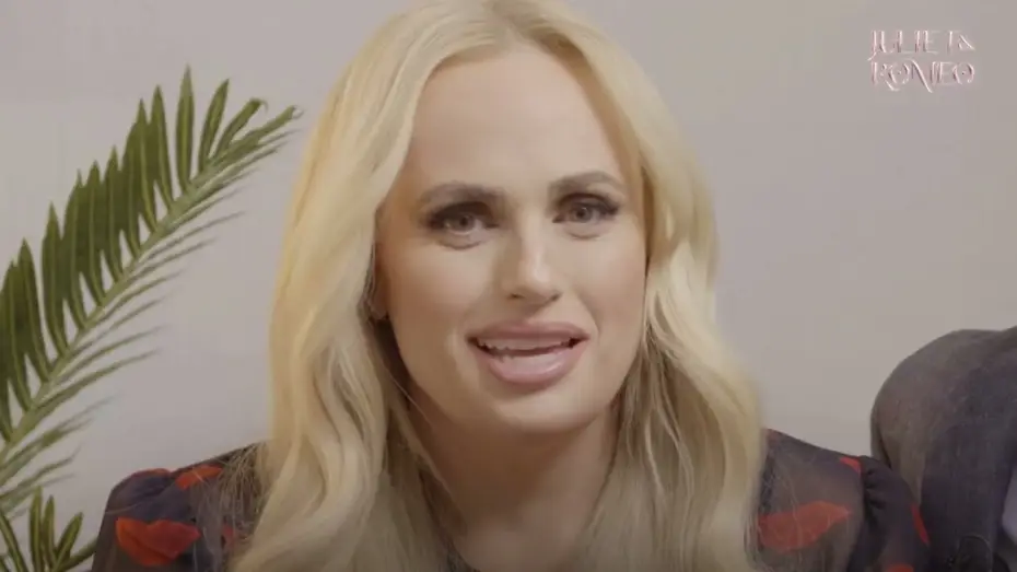 Видео к фильму Джульетта и Ромео | Mother's Day fun with Rebel Wilson and Jason Isaacs