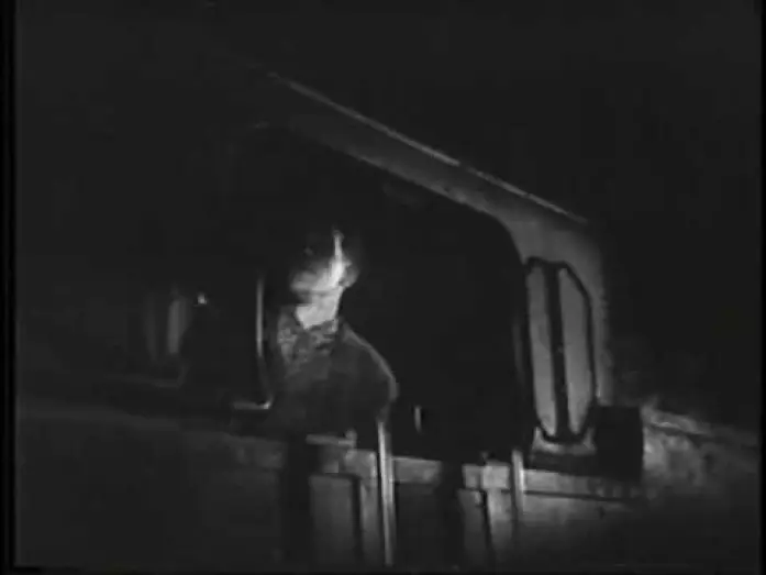 Видео к фильму Последний шанс — Last Chance, The 1945