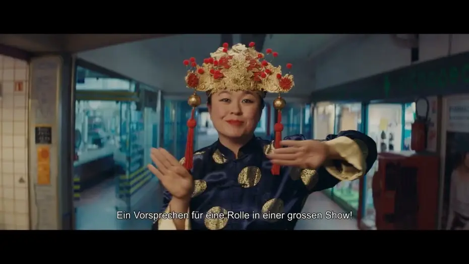 Видео к фильму Dans la cuisine des Nguyen — DANS LA CUISINE DES NGUYEN | Stéphane Ly-Cuong | 2025 | Offizieller Trailer | Ab 12.06.2025 im Kino