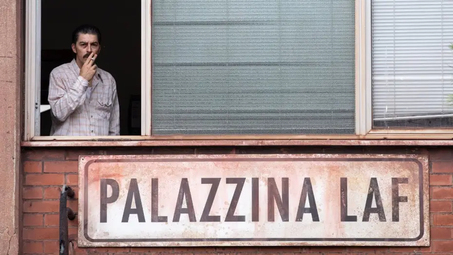 Видео к фильму Дым над городом — "Palazzina LAF" di Michele Riondino | Trailer Ufficiale | dal 30 novembre al cinema