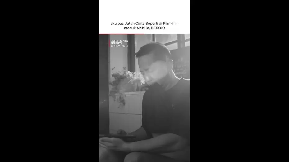 Видео к фильму Jatuh Cinta Seperti di Film-Film — Bawa Laptop Ke Toilet: Kerja ❌ Nonton Netflix ✅ | Jatuh Cinta Seperti Di Film-Film | #Shorts