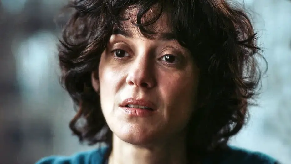 Видео к фильму Маленькая девочка в голубом — LITTLE GIRL BLUE Bande Annonce (2023) Marion Cotillard