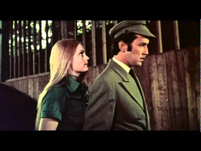 Видео к фильму Игры и развлечения — 1,000 Convicts And A Woman (1971)