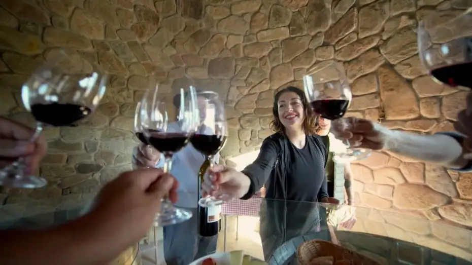Видео к фильму Rioja, la tierra de los mil vinos — Official Trailer