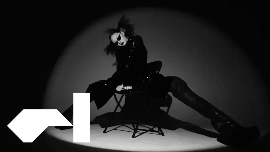 Видео к фильму Free Your Mind: The Matrix Now — Free Your Mind | A film by Ruth Hogben and Gareth Pugh | Factory International