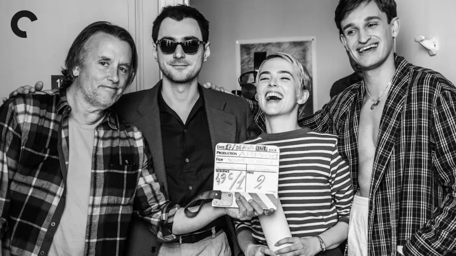 Видео к фильму Новая волна — Richard Linklater’s NOUVELLE VAGUE Manifesto (read by Zoey Deutch) - Full Special Feature