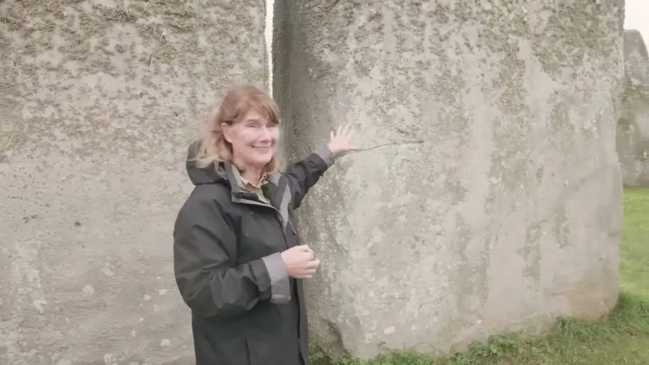 Видео к фильму Stonehenge: The Discovery with Dan Snow — Solving The Mystery Of Stonehenge With Dan Snow