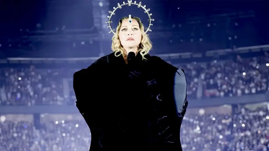 Видео к фильму Madonna: The Celebration Tour in Rio | Madonna - The Celebration Tour in Rio (Behind-the-scenes)
