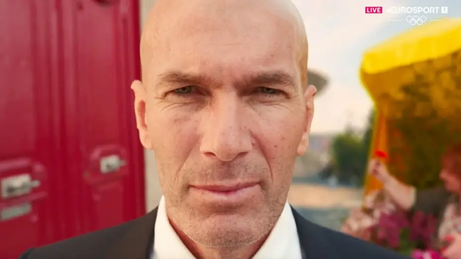 Видео к фильму Церемония открытия Олимпийских игр-2024 в Париже — JO PARIS 2024 - Zidane dans le métro, Debbouze perdu : le clip génial de la cérémonie d'ouverture