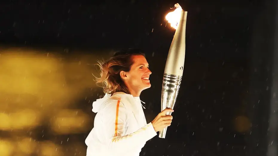 Видео к фильму Церемония открытия Олимпийских игр-2024 в Париже — JO PARIS 2024 - Mauresmo, Douillet, Manaudou : 24 porteurs de la flamme olympique pour finir