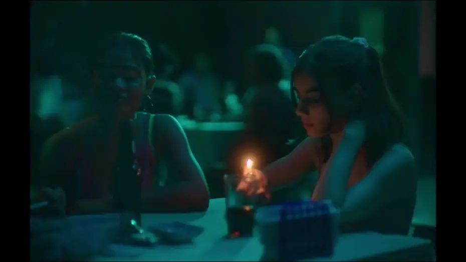 Видео к фильму Si no ardemos, cómo iluminar la noche — Official Trailer IF WE DON'T BURN, HOW DO WE LIGHT UP THE NIGHT