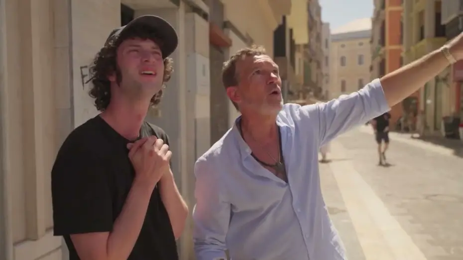 Видео к фильму Тони — Menu Del Dia: A day in Malaga with Antonio Banderas and Dominic Sessa