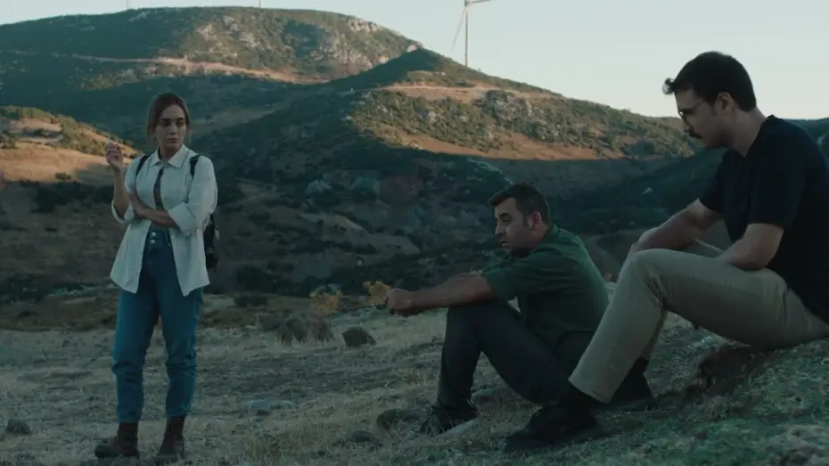 Видео к фильму Seni Bıraktığım Yerdeyim — Official Trailer