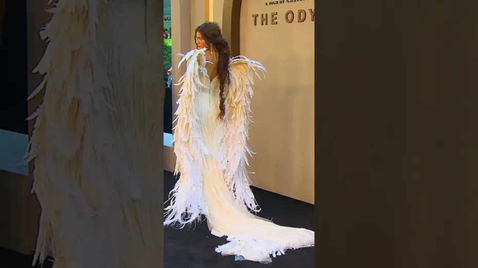Видео к фильму Одиссея — A colossal cast gave us some iconic looks for The Odyssey global press tour.