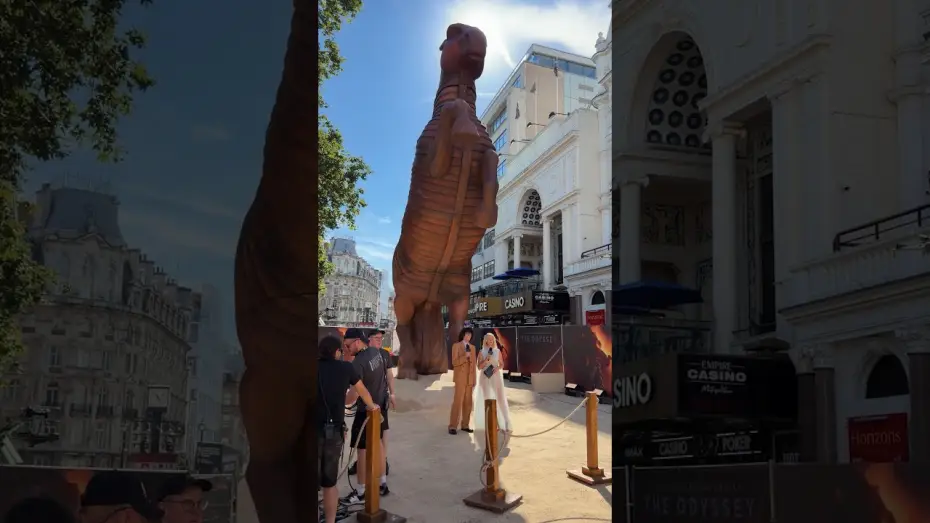Видео к фильму Одиссея — Behind the scenes on the Trojan Horse for the World Premiere of The Odyssey in London.