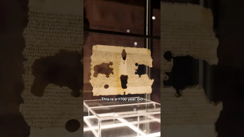 Видео к фильму Одиссея — The Odyssey cast with the oldest known book copy of Homer’s epic in existence