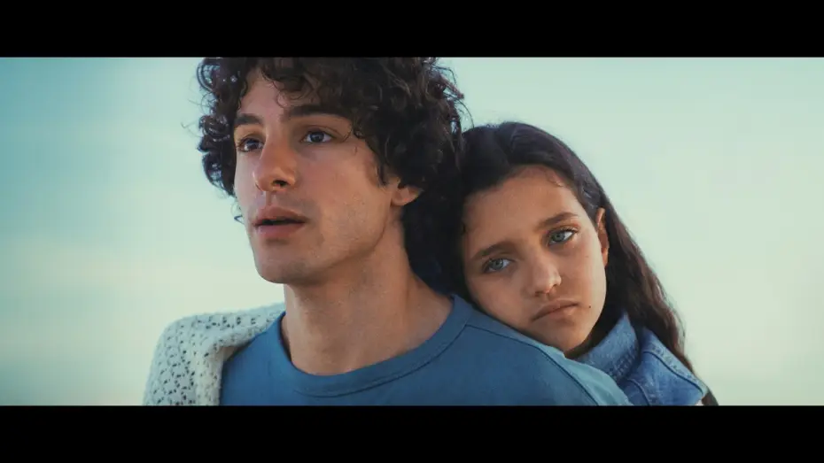 Видео к фильму Les yeux verts — Official Teaser