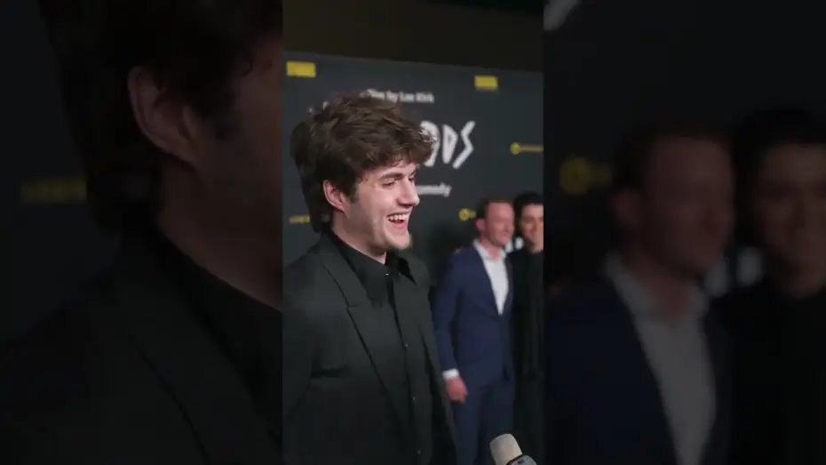 Видео к фильму Нимроды — Green carpet, packed theater, and a surprise Green Day set. The Nimrods premiere delivered!