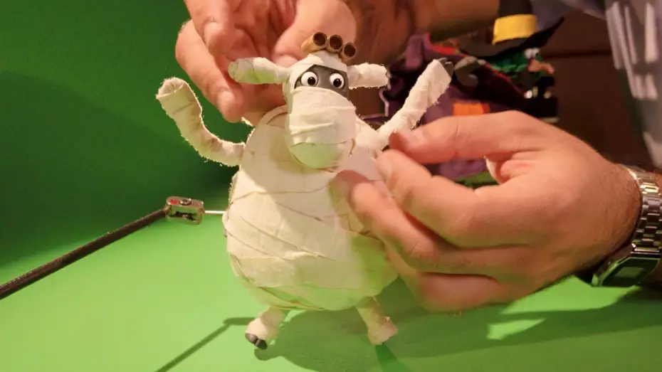 Видео к фильму Барашек Шон и Чудище Лохматое — Meet our animators! | Aardman Animations Stop Motion Behind the Scenes