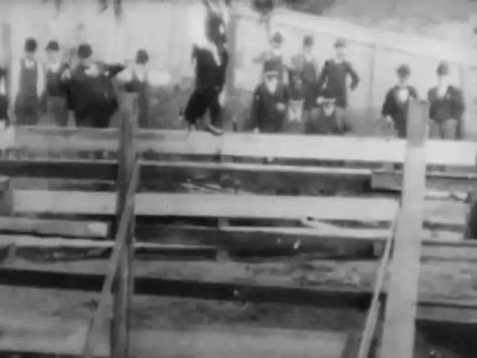 Видео к фильму Bucking Broncho — Bucking Broncho (Edison - Dickson - Heise - 1894)