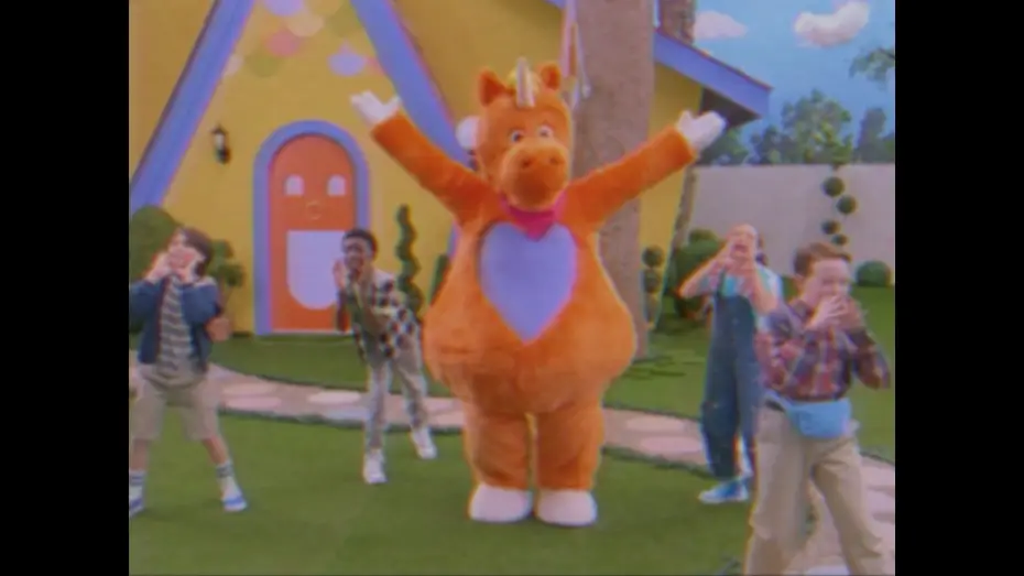 Видео к фильму Приятель — It's Buddy 90s Commercial