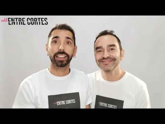 Видео к фильму La vida entre cortes — Chema Abellón y Hugo Alonso  Documental 🎬 La Vida Entre Cortes