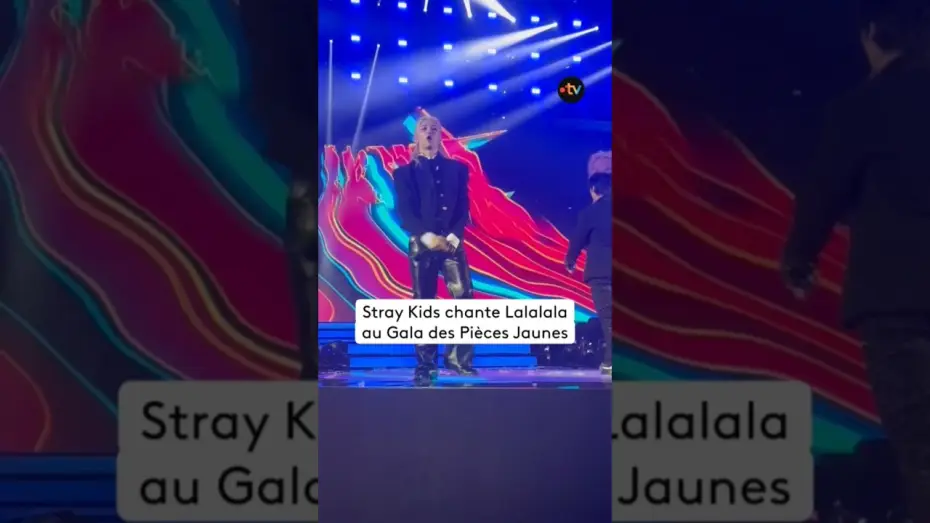 Видео к фильму Le Gala des Pièces Jaunes 2026 : Le concert événement — #StrayKids en feu lors du #GalaDesPiècesJaunes avec "Lalalala" 🔥 #francetv #kpop