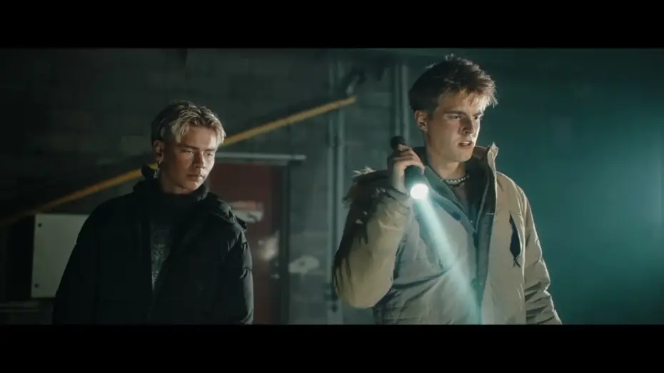 Видео к фильму Undir Ísnum — Undir ísnum - Teaser trailer