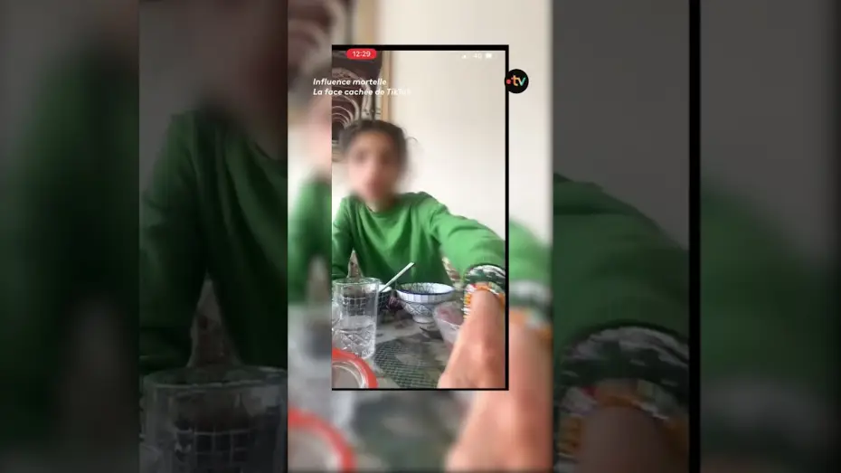 Видео к фильму Influence Mortelle - La face cachée de TikTok — "Tik Tok a poussé ma fille à faire une tentative de suic**de"