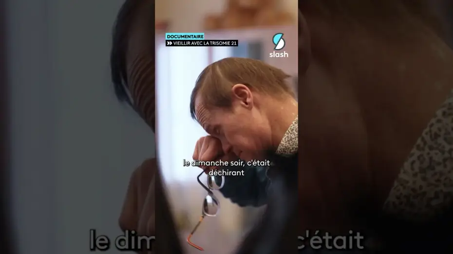 Видео к фильму Une Place pour Eux ? Vieillir avec la Trisomie 21 — À 79 ans, elle s’inquiète pour l’avenir de son fils atteint de trisomie 21 😔 😔