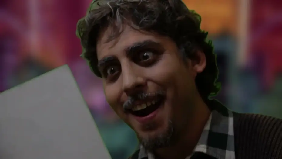 Видео к фильму Amigos Sonrientes Una Persona Viciosa — Amigos Sonrientes - Trash Cut Film Festival X edición