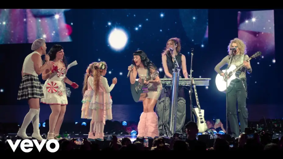 Видео к фильму Katy Perry: The Lifetimes Tour - Live from Paris — Katy Perry - The One That Got Away (The Lifetimes Tour Live from Paris / 2025)