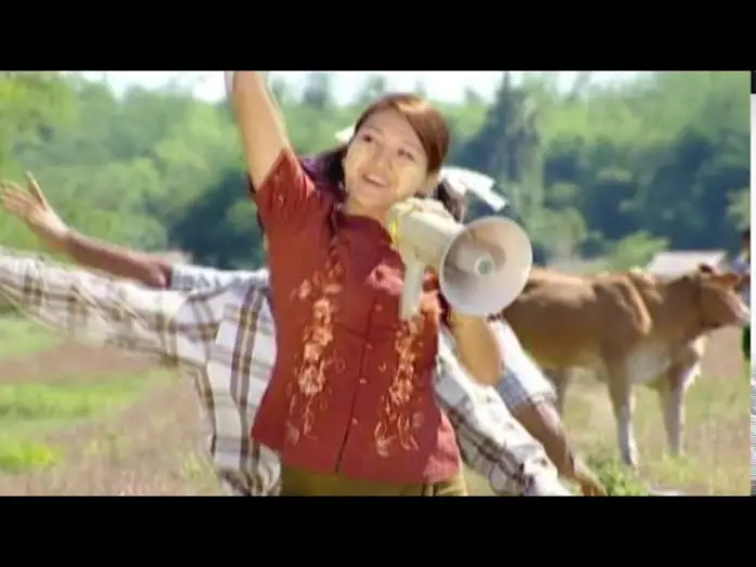 Видео к фильму ကျောက်သင်ပုန်းတွေ မိုးထားတဲ့အိမ် — ကျောက်သင်ပုန်းတွေ မိုးထားတဲ့အိမ်