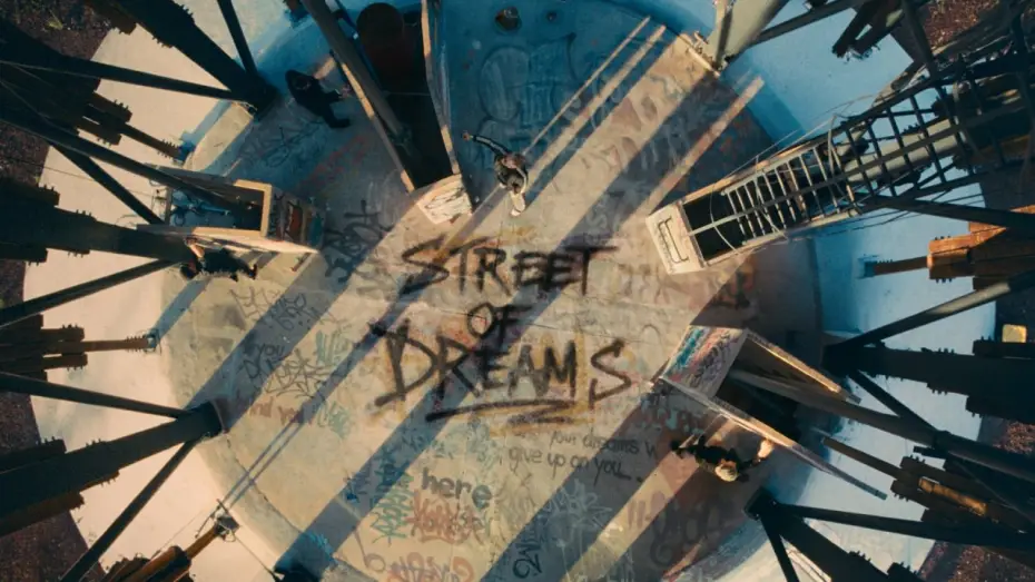 Видео к фильму Street of Dreams — Street of Dreams | A short film ft. Sir David Beckham & U2 about the transformative power of sport