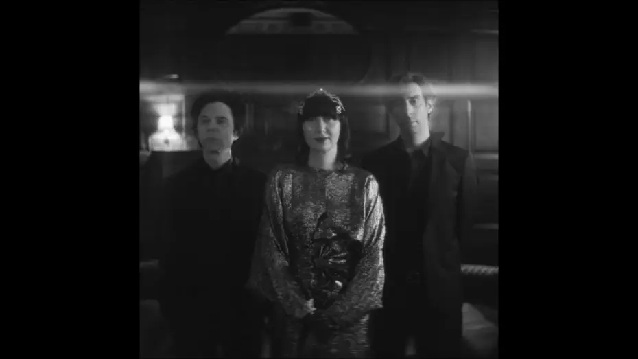 Видео к фильму Yeah Yeah Yeahs: Hidden in Pieces — Yeah Yeah Yeahs - Hidden In Pieces (Short Film Trailer)