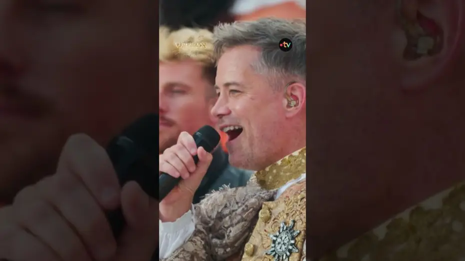 Видео к фильму Versailles en fête — La troupe du Roi Soleil à domicile 🤭
