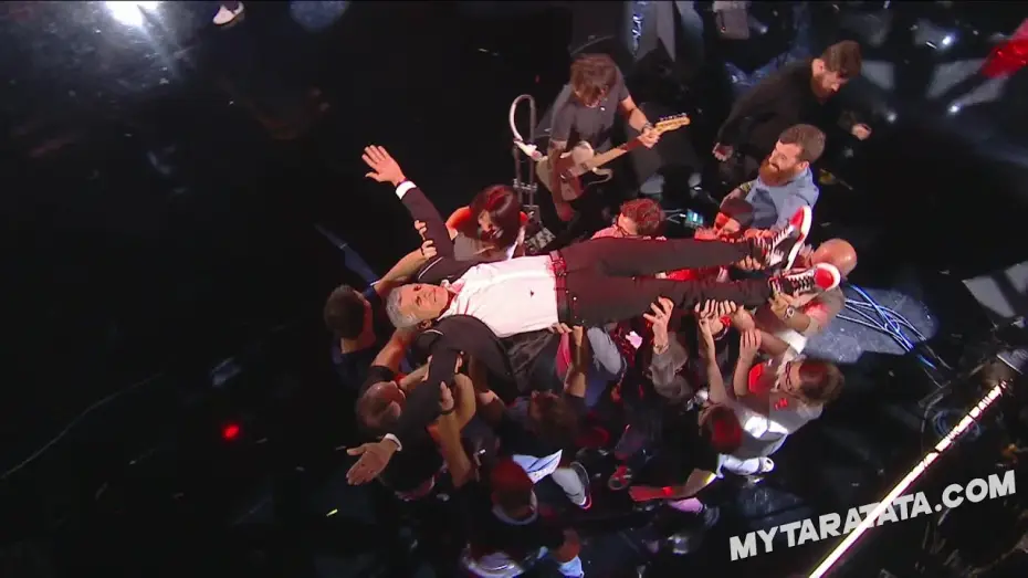 Видео к фильму Taratata - Hommage spécial à Catherine Ringer — Le Slam de Nagui avec Shaka Ponk / Catherine Ringer "Whole Lotta Rosie" (AC/DC)